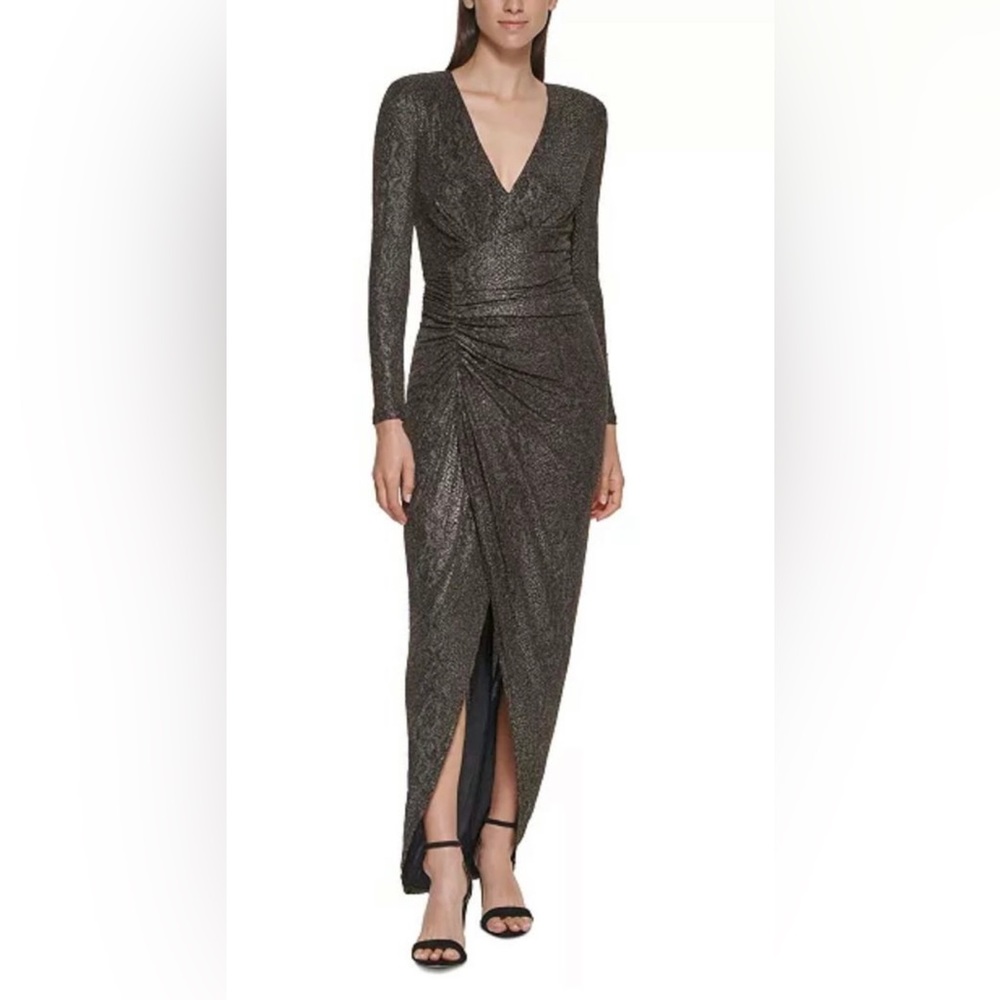 Vince Camuto side ruched metallic gown.
